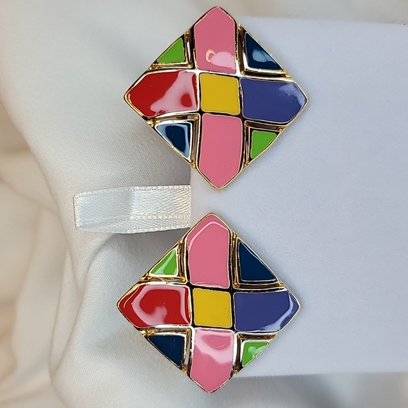 Vintage Gold Tone Enamel Clip on earrings ✨️ Retro Multicolored Square - Picture 1 of 8